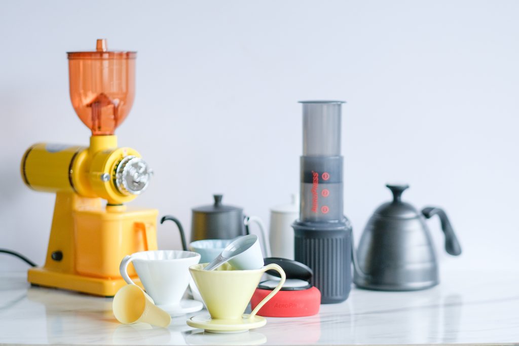 alat kopi manual electric coffee grinder gooseneck kettle aeropress dripper scale thermometer